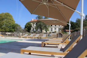 Château de Servanches - Gîtes 20 personnes - Dordogne - Piscine